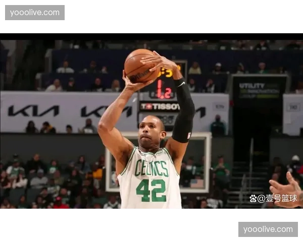 快船防守端需改善轮转，加兰首秀或带来防守体系新变化